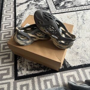 Adidas. Foam Runners